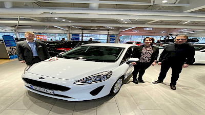 Suurarvonnan palkintoauto pääsi uuteen kotiin